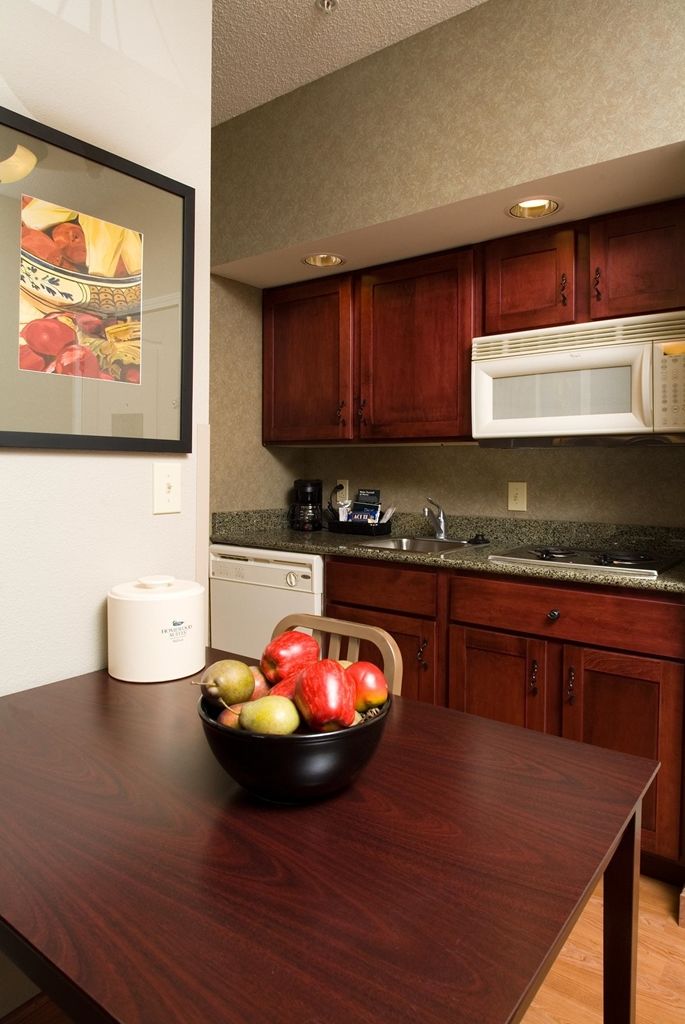 Homewood Suites By Hilton Indianapolis Northwest Room photo