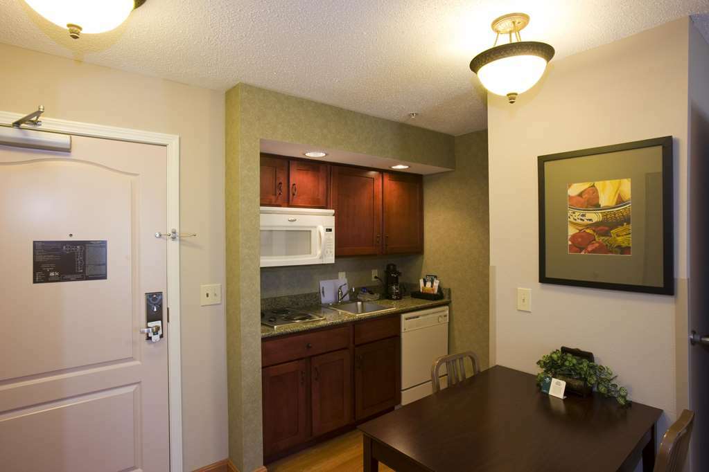 Homewood Suites By Hilton Indianapolis Northwest Room photo