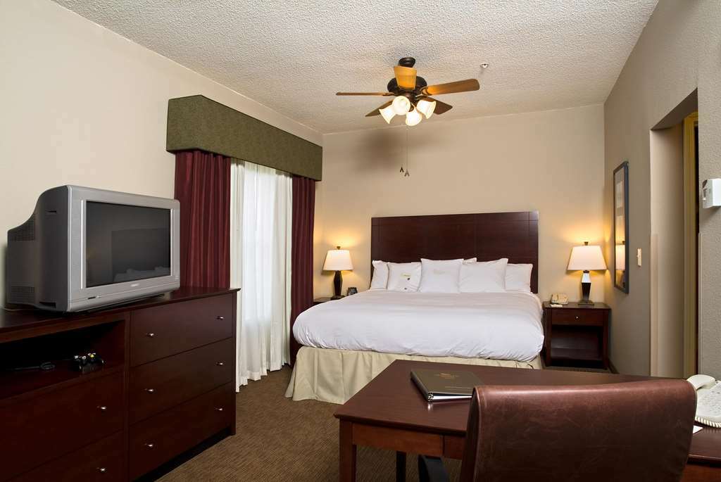 Homewood Suites By Hilton Indianapolis Northwest Room photo