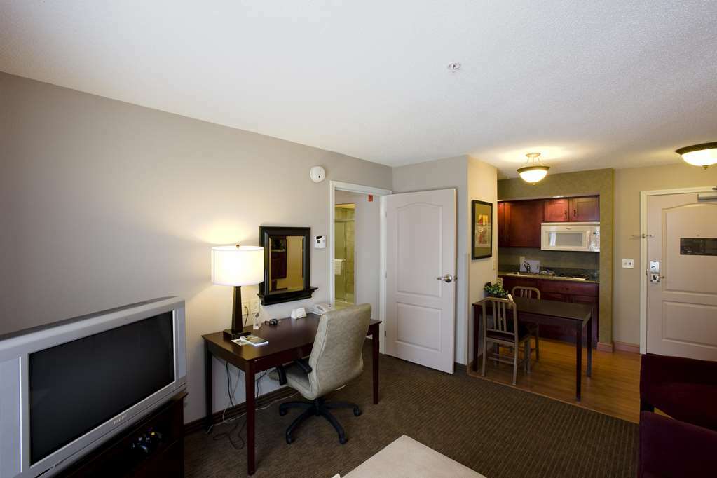 Homewood Suites By Hilton Indianapolis Northwest Room photo