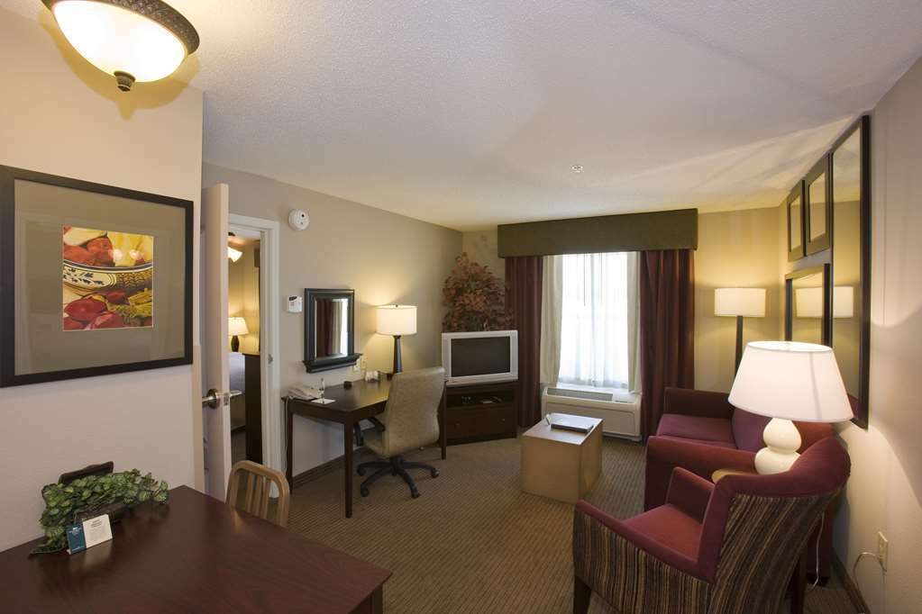 Homewood Suites By Hilton Indianapolis Northwest Room photo